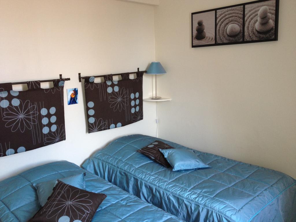Tours-sur-Marne Comme A La Maison Bed & Breakfast エクステリア 写真