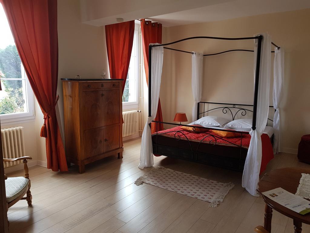 Tours-sur-Marne Comme A La Maison Bed & Breakfast エクステリア 写真